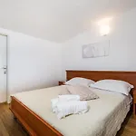 Διαμέρισμα Lavdara 435b