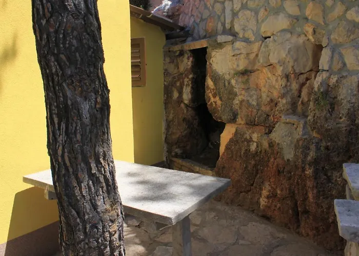 Lavdara 435b Sali